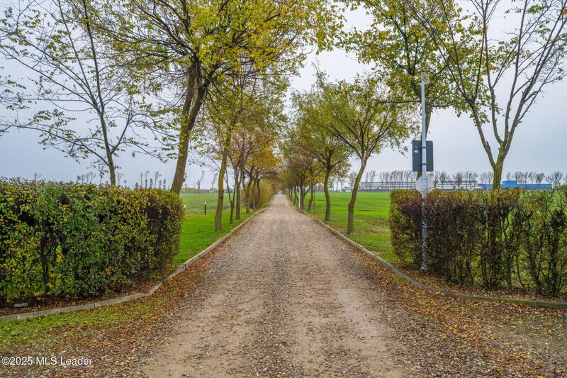 Afumati Teren intravilan de vanzare  Cartier rezidential deosebit